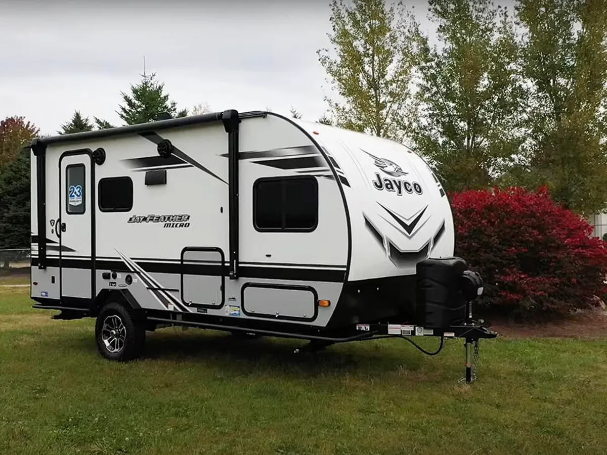 jay-feather-micro-166fbs-review-best-rv-best